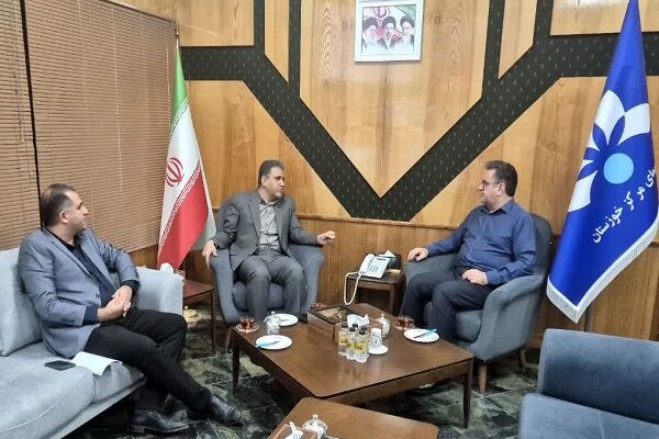 ببینید| نشست مشترک مدیرکل راه و شهرسازی خوزستان و مدیرکل صدا و سیمای مرکز خوزستان با هدف گسترش همکاری های دو جانبه