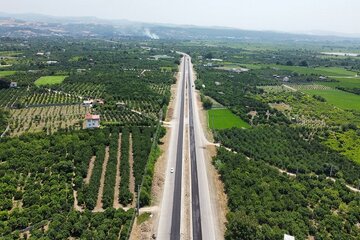 ویدیو | اجرای ۱۰ کیلومتر عملیات میکروسرفیسینگ در بزرگراه جواد الائمه ساری