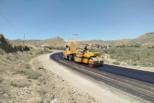 ببینید| احداث و آسفالت محور روستایی یموق – کهنه جلگه در شهرستان مانه استان خراسان شمالی