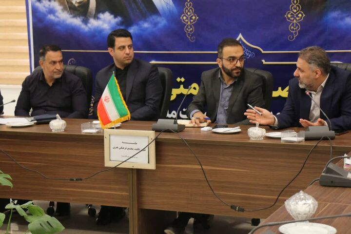 راهکارهای رفع موانع  مجتمع فرهنگی هنری و نهضت ملی مسکن کلاردشت بررسی شد