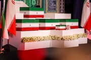 ادای احترام  وزیر راه و  شهرسازی به پیکر آقای شهید ایران
