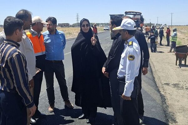 آغاز عملیات آسفالت گرم محور فیض‌آباد-عبدل‌آباد