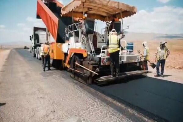 ویدیو| پروژه بهسازی و روکش آسفالت ۹ کیلومتر از محور تکاب–بیجار در آذربایجان غربی