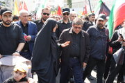 ببینید | حضور وزیر راه و شهرسازی در مراسم تشییع پیکر رهبر شهید ایران