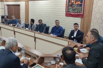 ببینید | نشست شورای مسکن شهرستان ماهشهر با حضور معاون مسکن و ساختمان اداره کل راه و شهرسازی خوزستان با هدف بررسی طرح های مسکن شهرستان