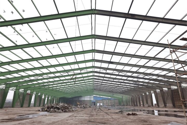 Strategic Warehouses at Imam Khomeini Port Reach 80% Completion in Major Overhaul Project