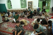 ببینید | آموزش و ارائه تجهیزات ایمنی به عابران پیاده در شهرستان خرم‌آباد