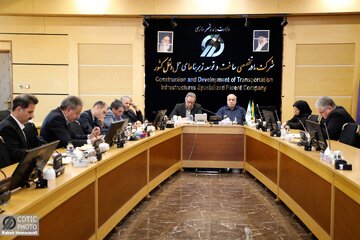 ببینید | جلسه مدیرعامل شرکت ساخت و توسعه با معاون حمل‌ونقل وزیر راه و شهرسازی و مشاور رسانه‌ای وزیر راه و شهرسازی