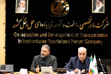 ببینید | نشست مدیرعامل شرکت ساخت و توسعه با رضا جباری، نماینده مردم لالی، مسجدسلیمان و هفتگل در مجلس شورای اسلامی