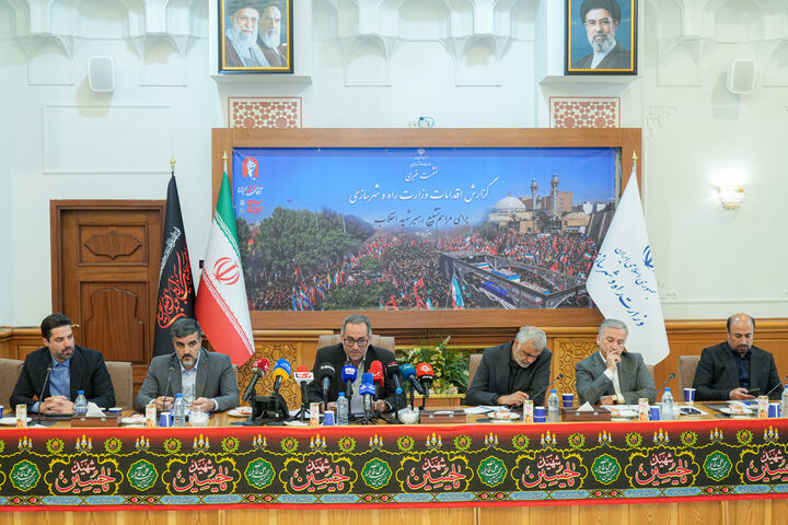 ببینید | نشست خبری گزارش اقدامات وزارت راه و شهرسازی برای مراسم تشییع رهبر شهید انقلاب