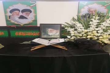 ببینید | برگزاری مراسم گرامی داشت قائد شهید امت در اداره کل راه وشهرسازی استان مرکزی