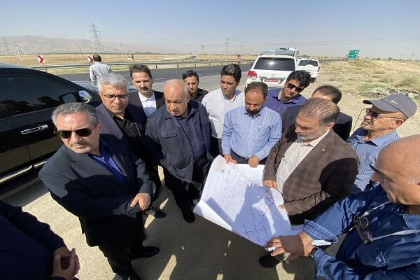 ببینید | سفر یک روزه معاون وزیر راه وشهرسازی و مدیرعامل شرکت ساخت وتوسعه زیربناهای حمل ونقل کشور به استان مرکزی