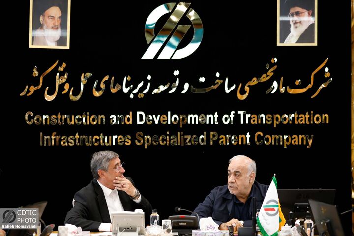 ببینید | نشست مدیرعامل شرکت ساخت و توسعه با سعید شاهرخی استاندار لرستان
