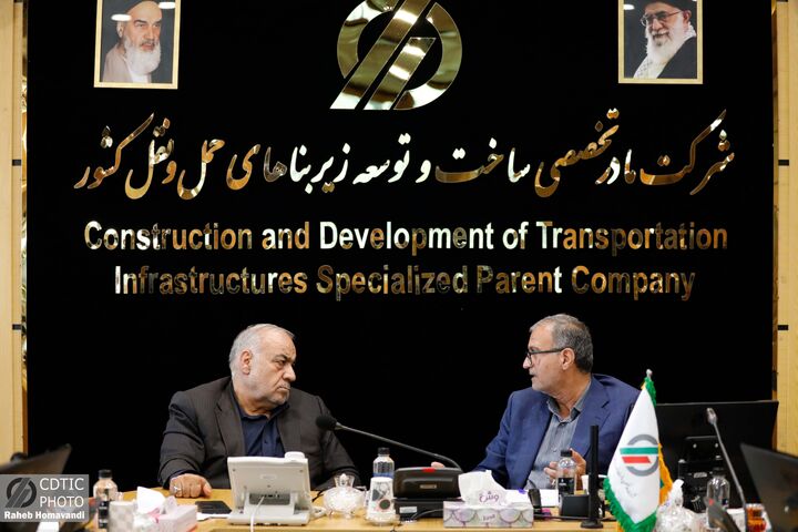ببینید | نشست مدیرعامل شرکت ساخت و توسعه با نماینده مردم ابوموسی، بندرعباس، حاجی‌آباد، خمیر و قشم در مجلس شورای اسلامی