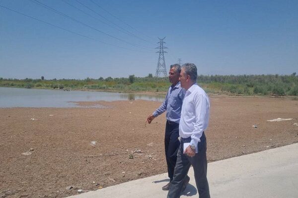 بازدید میدانی مدیرکل راهداری و حمل و نقل جاده ای جنوب کرمان از محورهای مواصلاتی و راه روستایی عنبرآباد با هدف بررسی میدانی و ارتقای ایمنی