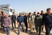 ببینید| بازدید رئیس ستاد مرکزی اربعین کشور به همراه استاندار و مدیرکل راه و شهرسازی خوزستان از پل کنار گذر سوسنگرد