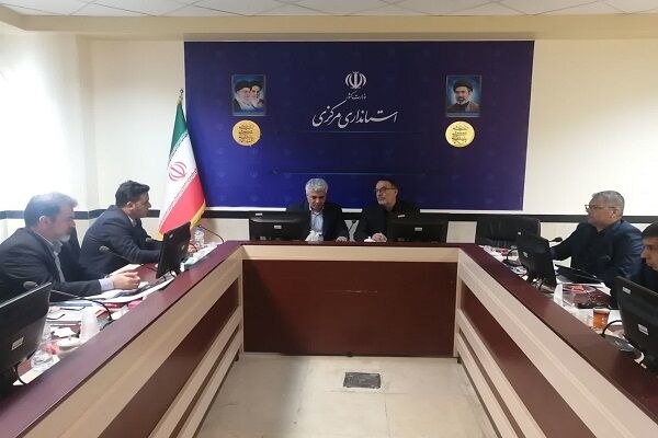ببینید | جلسه بررسی عملکرد دستگاه های خدمات رسان در حوزه خدمات زیر بنایی و رو بنایی طرح های نهضت ملی مسکن استان مرکزی