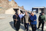 عملیات آواربرداری و ترمیم مسیرهای آسیب دیده هرمزگان بی وقفه ادامه دارد