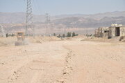 ببینید| عملیات آماده سازی سایت هکتاری سوکان سمنان در روزهای گرم تابستان