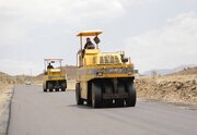 ببینید/ اجرای عملیات آسفالت راه روستایی دره مرید بافت در استان کرمان