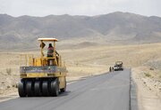 ببینید/ اجرای عملیات آسفالت راه روستایی دره مرید بافت در استان کرمان