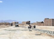ببینید| تداوم بی وقفه آماده سازی سایت نهضت ملی مسکن شهرستان مرزی سراوان سیستان و بلوچستان در دوران جنگ