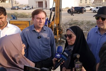 آغاز عملیات اجرایی پروژه ۸۳۲ واحدی نهضت ملی مسکن بوشهر با حضور وزیر راه و شهرسازی