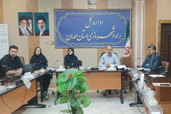 بررسی طرح سایت نهضت ملی شهر نهاوند در جلسه کارگروه زیربنایی و مباحث شهری استان همدان