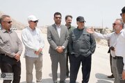 ببینید | بازدید وزیر راه و شهرسازی به همراه هوشنگ بازوند و جمعی از معاونان وزارت راه و شهرسازی، از پل‌های گچین در محور بندرعباس-بندرخمیر/۱