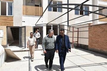 بازدید میدانی مدیرکل راه و شهرسازی استان از روند تکمیل پروژه 968 واحد نهضت ملی مسکن سمنان