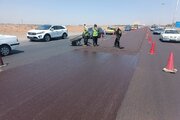ببینید|ادامه عملیات اجرایی روکش آسفالت حفاظتی لاین جنوبی آزادراه کرج-قزوین محدوده هشتگرد