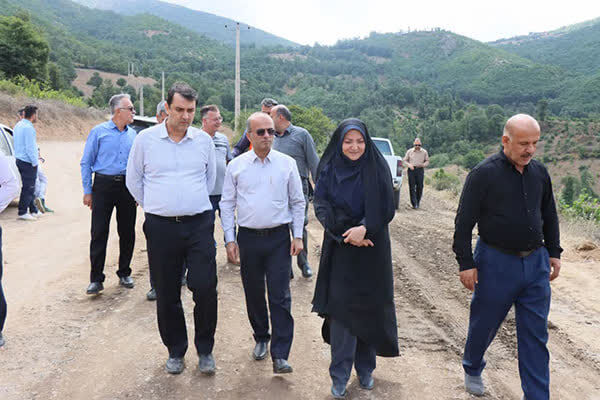 ببینید|بازدید مدیرکل راهداری و حمل و نقل جاده ای گیلان و نماینده مردم لاهیجان و سیاهکل از پروژه‌های راهسازی شهرستان سیاهکل