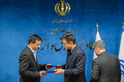 ببینید | تفاهم نامه همکاری بهره وری انرژی و توسعه استفاده از انرژی های تجدید پذیر در بخش ساختمان