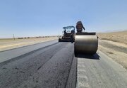 ببینید / عملیات بهسازی و روکش آسفالت محور رفسنجان _انار در استان کرمان