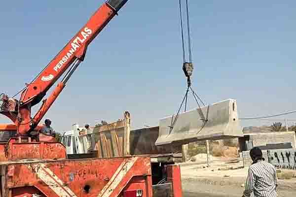 شروع عملیات نصب نیوجرسی در محور کهنوج_رودان قطعه ۴