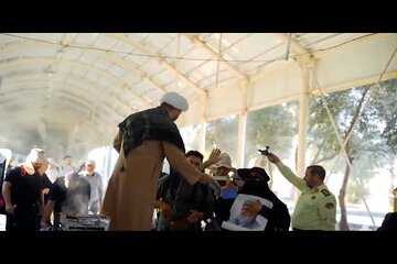 ️ویدیو | در مسیر عشق، قدم‌ها یکی می‌شوند و دل‌ها به یک مقصد می‌رسند