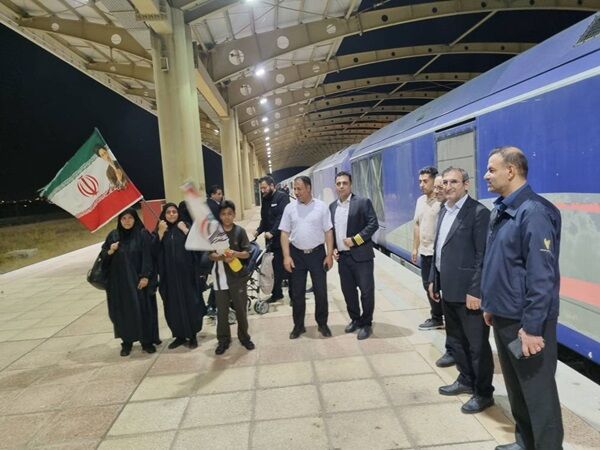 حضور میدانی مدیرکل راه‌آهن اراک در پایانه مسافری کرمانشاه