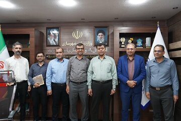 تقدیر از کارکنان حوزه امور حقوقی و دعاوی بوشهر