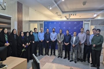 ببینید | تجلیل مدیرکل راه و شهرسازی خوزستان از خبرنگاران صدا و سیمای مرکز خوزستان به مناسبت روز خبرنگار