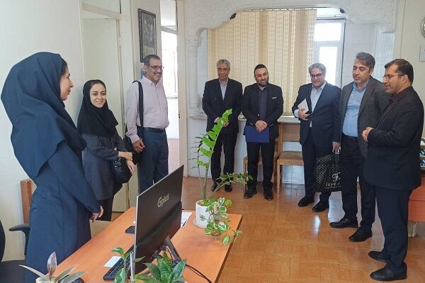 تجلیل از خبرنگار راه و شهرسازی گلستان با حضور مدیرکل دفتر طرح‌ریزی شهری و طرح‌های توسعه و عمران وزارت راه و شهرسازی