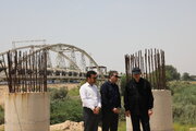 ببینید | بازدید مدیرکل راه و شهرسازی خوزستان و نماینده اهواز از پل بند قیر در مسیر اهواز به شوشتر