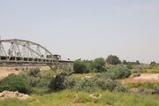 ببینید | بازدید مدیرکل راه و شهرسازی خوزستان و نماینده اهواز از پل بند قیر در مسیر اهواز به شوشتر