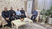 ببینید | همزمان با روز خبرنگار مدیرکل راه و شهرسازی از روزنامه نگار پیشکسوت خوزستانی عیادت کرد