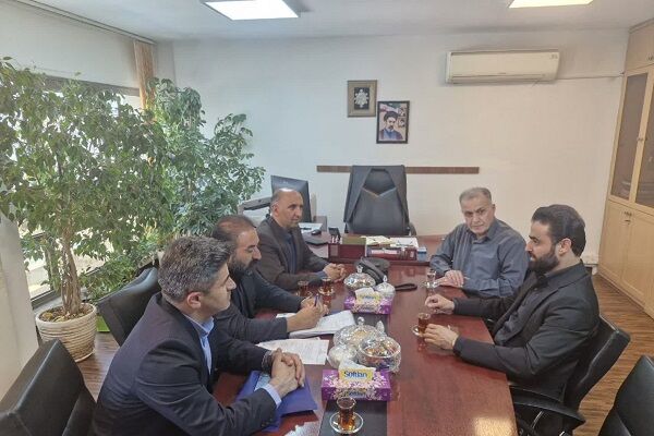 ببینید|نشست مدیران‌ کل راه و شهرسازی و بنیاد مسکن انقلاب اسلامی استان چهارمحال و بختیاری با مدیر کل دفتر نظارت سازمان ملی زمین و مسکن در خصوص تامین زمین خدمات روبنایی سایت های مسکن ملی استان