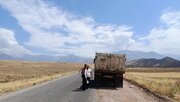 ببینید/ نظارت بر ناوگان حمل و نقل عمومی(کالا) توسط راهداران الموت در استان قزوین