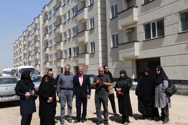 بازدید اصحاب رسانه از پروژه‌های نهضت ملی مسکن استان قزوین به مناسبت روز خبرنگار