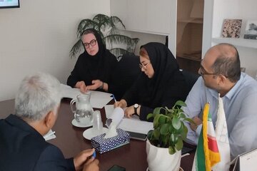 ببینید | نشست پایش و بررسی وضعیت پروژه های بازآفرینی شهری با حضور معاون مسکن و ساختمان و رئیس اداره برنامه ریزی و بازآفرینی شهری اداره کل راه و شهرسازی خوزستان