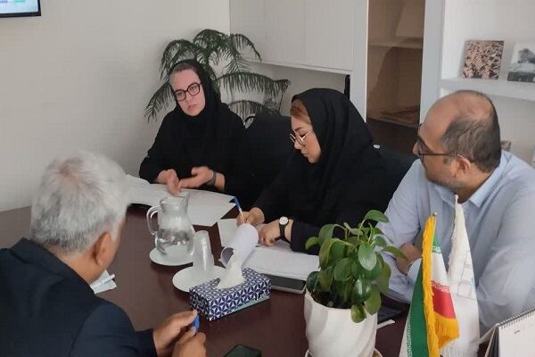 ببینید | نشست پایش و بررسی وضعیت پروژه های بازآفرینی شهری با حضور معاون مسکن و ساختمان و رئیس اداره برنامه ریزی و بازآفرینی شهری اداره کل راه و شهرسازی خوزستان