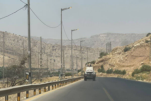 اجرای ۴ کیلومتر روشنایی طولی در محور بابازید ـ پلدختر