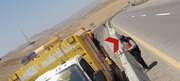 ببینید/ نصب انواع تابلو و علائم ایمنی راه در آزادراه قزوین - رشت توسط راهداران کوهین در استان قزوین